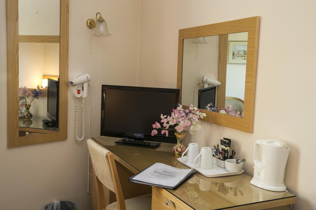 Hotel The At Emmington 3*